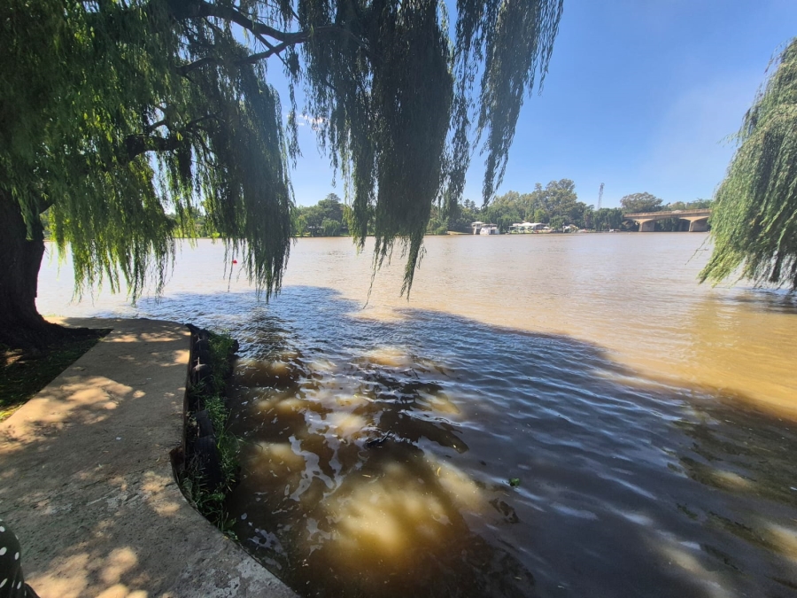 1 Bedroom Property for Sale in Vaalpark Free State